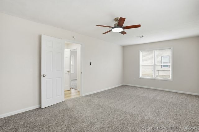 212 S Ash Street, Catoosa, OK 74015