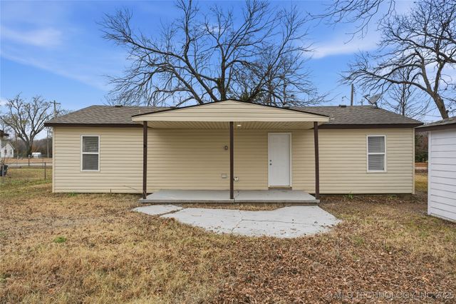 212 S Ash Street, Catoosa, OK 74015
