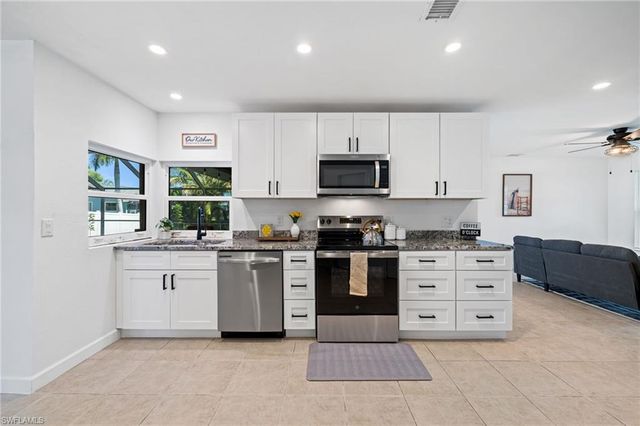 6060 Macbeth LN, Fort Myers, FL 33908