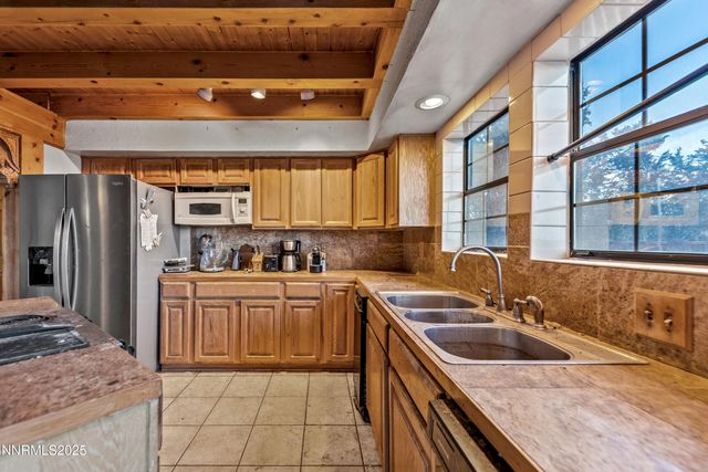 21565 Dortort Drive, Reno, NV 89521