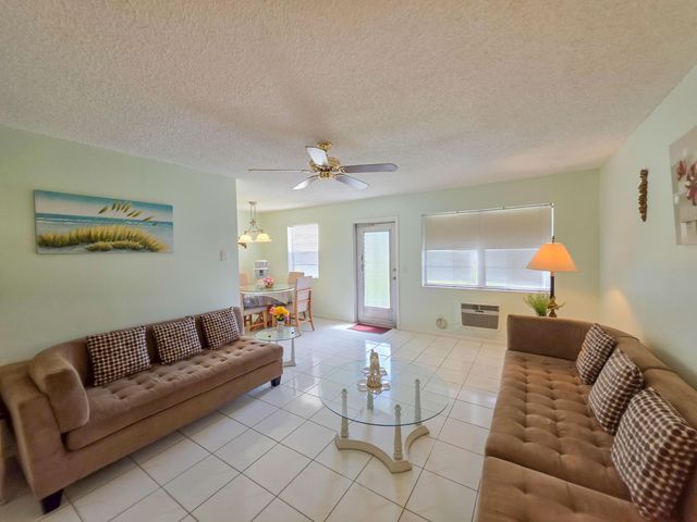 291 Norwich M, West Palm Beach, FL 33417