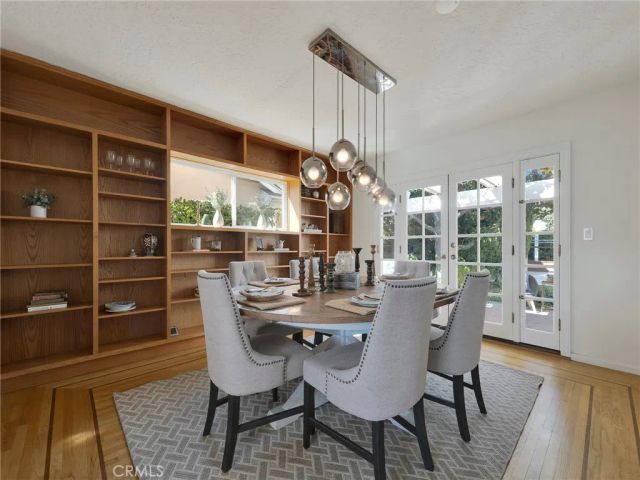 18915 Liggett, Northridge, CA 91324