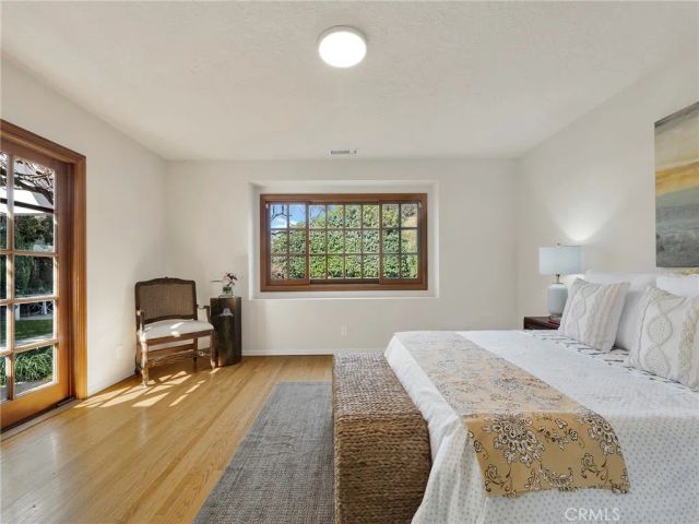 18915 Liggett, Northridge, CA 91324