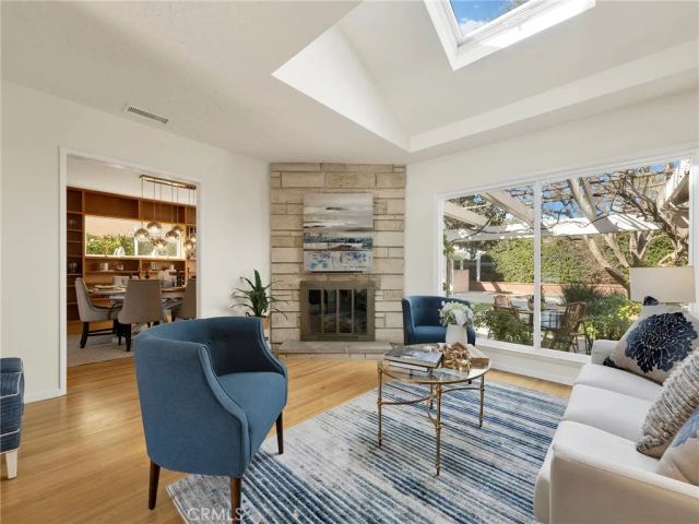 18915 Liggett, Northridge, CA 91324