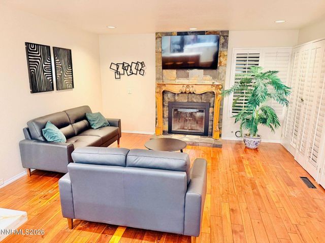 858 Lighthouse Court, Reno, NV 89511