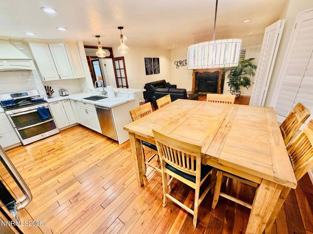 858 Lighthouse Court, Reno, NV 89511
