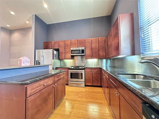 732 Cannen John Lane, Dallas, TX 75204