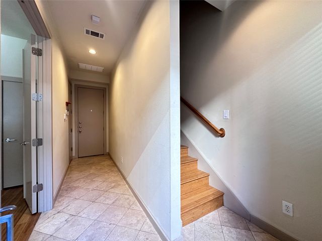 732 Cannen John Lane, Dallas, TX 75204