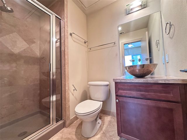 732 Cannen John Lane, Dallas, TX 75204