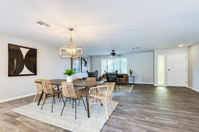 2218 E Cactus Wren Drive, Phoenix, AZ 85020