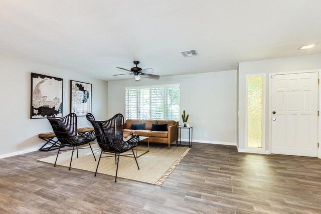 2218 E Cactus Wren Drive, Phoenix, AZ 85020