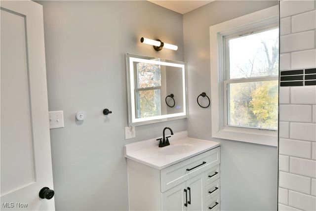 632 Mercer Avenue NE, Warren, OH 44483