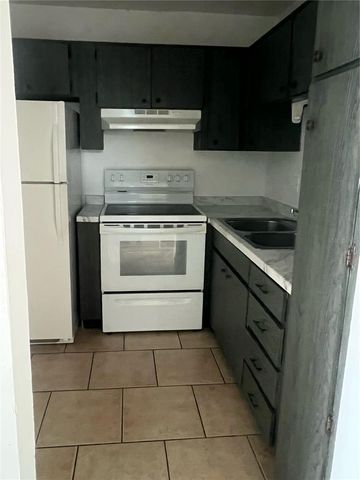 8701 4TH STREET N 105, St Petersburg, FL 33702