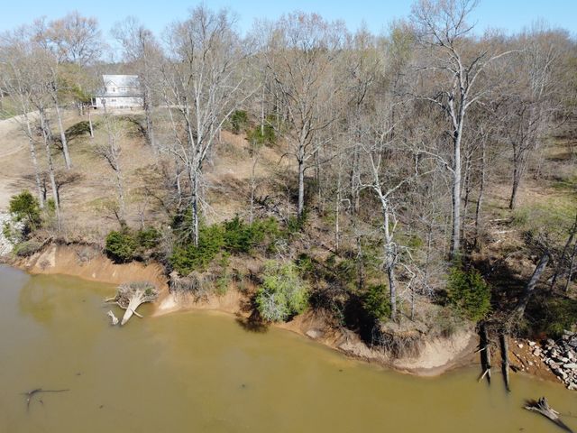 6 Island View Dr, Bath Springs, TN 38311