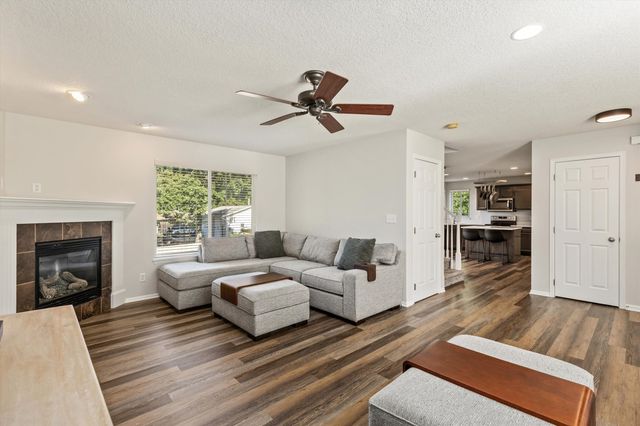 4604 Sawyers Drive, Des Moines, IA 50310