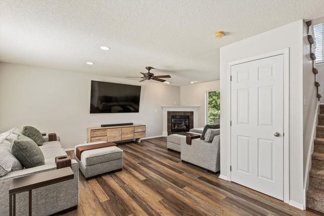 4604 Sawyers Drive, Des Moines, IA 50310