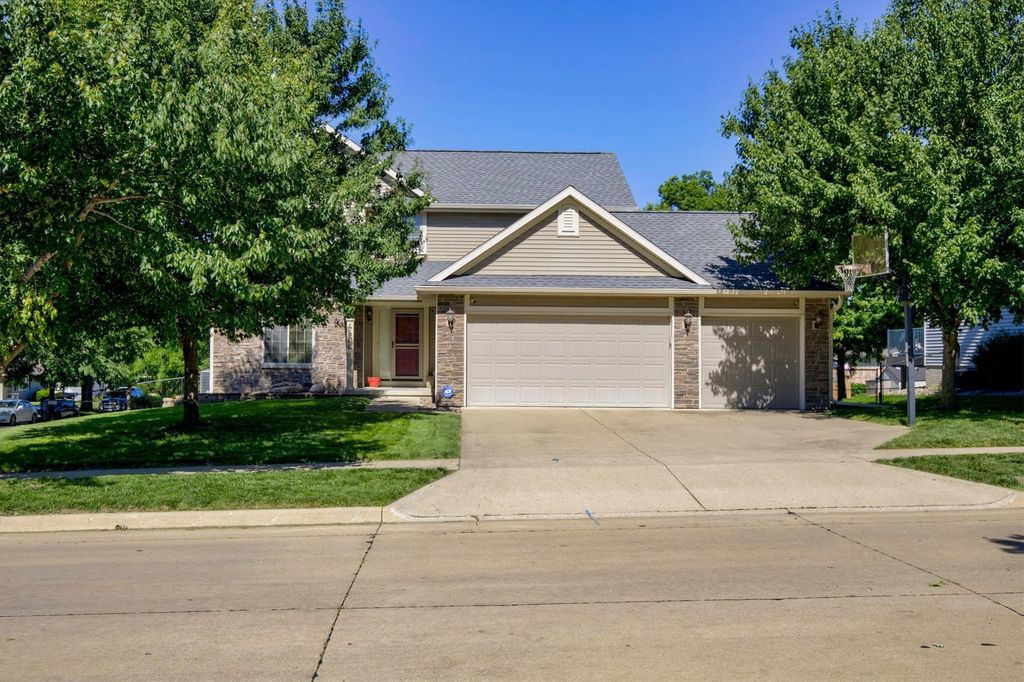 4604 Sawyers Drive, Des Moines, IA 50310