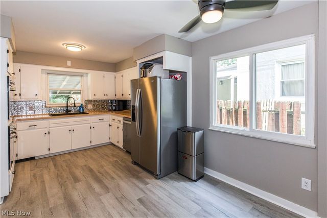 457 S Firestone Boulevard, Akron, OH 44301