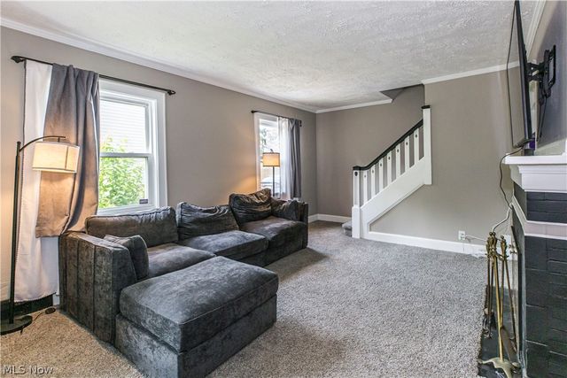 457 S Firestone Boulevard, Akron, OH 44301