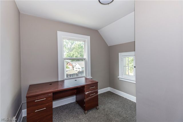 457 S Firestone Boulevard, Akron, OH 44301