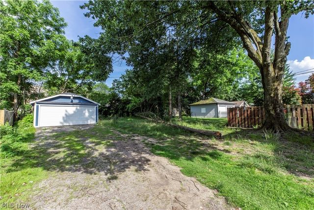 457 S Firestone Boulevard, Akron, OH 44301