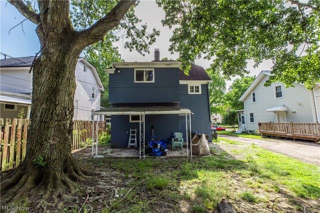 457 S Firestone Boulevard, Akron, OH 44301