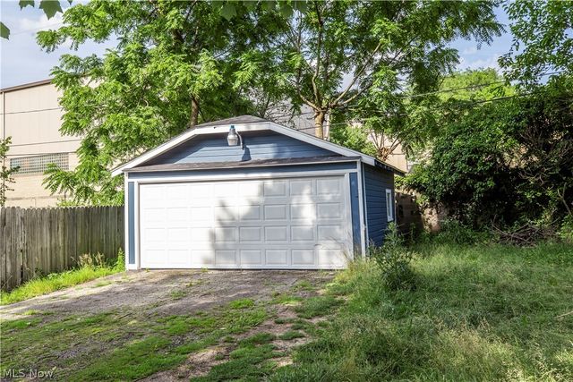 457 S Firestone Boulevard, Akron, OH 44301