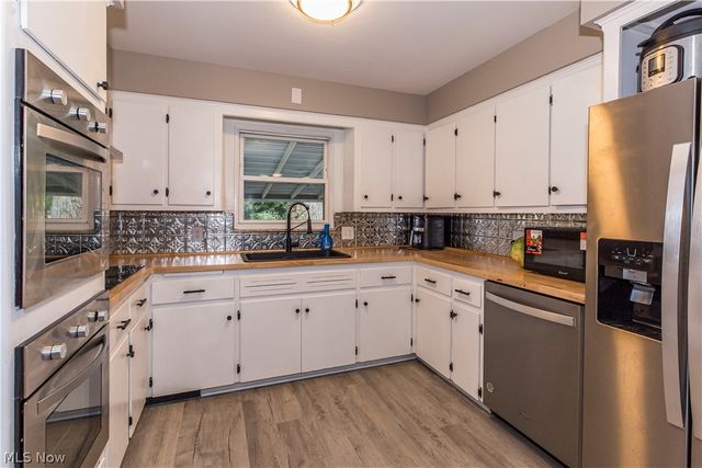 457 S Firestone Boulevard, Akron, OH 44301