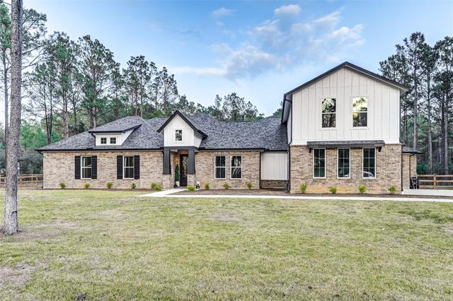 15640 Forest Grove Drive, Willis, TX 77378