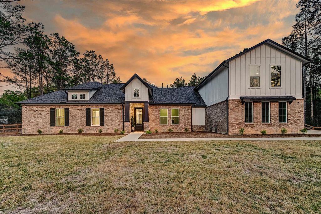 15640 Forest Grove Drive, Willis, TX 77378