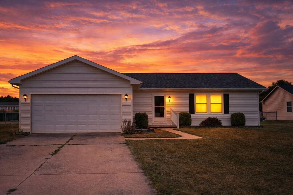 1034 Eleanor Avenue 1034 Eleanor Avenue, Piqua, OH 45356