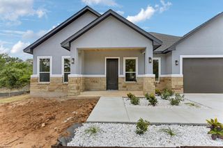 118 Heleakala DR, Bastrop, TX 78602