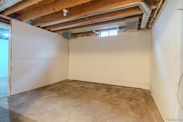 27365 Park Court, Madison Heights, MI 48071