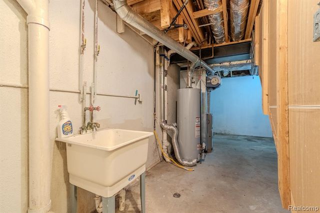 27365 Park Court, Madison Heights, MI 48071