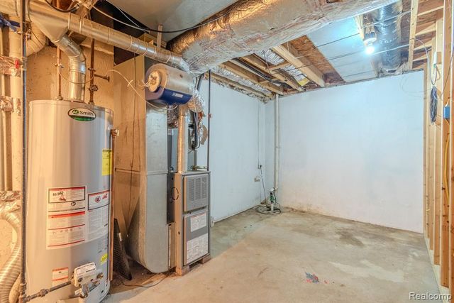 27365 Park Court, Madison Heights, MI 48071