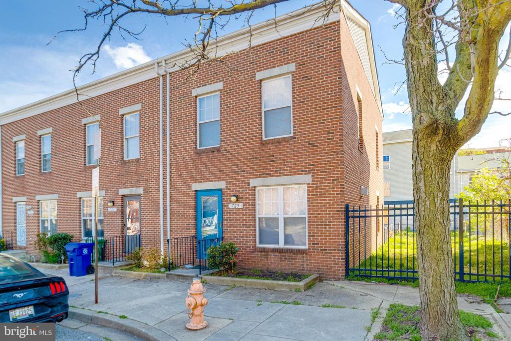 725 W CHERRY BLOSSOM WAY, Baltimore, MD 21201