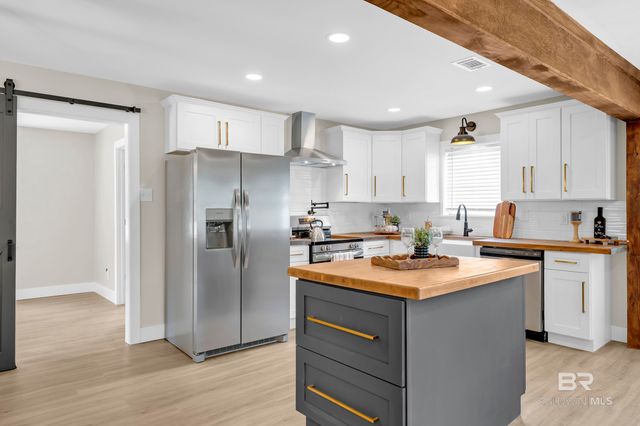 7662 Wilmer Georgetown Road, Wilmer, AL 36587