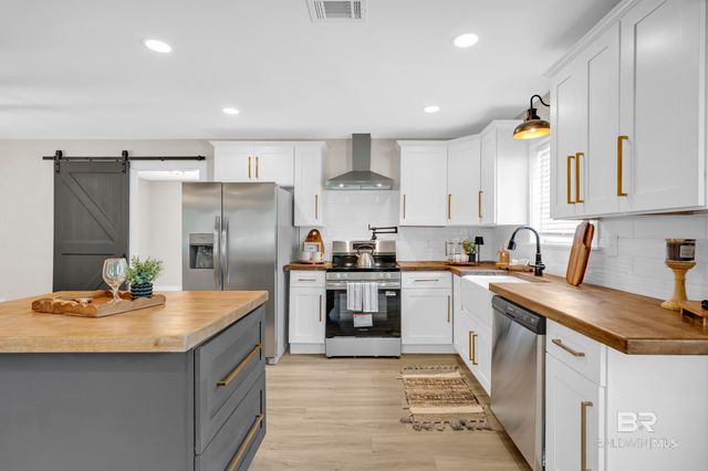 7662 Wilmer Georgetown Road, Wilmer, AL 36587