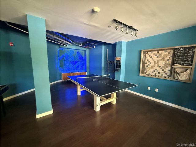 250 S Central Park Avenue 4D, Hartsdale, NY 10530