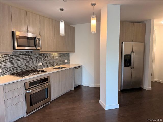 250 S Central Park Avenue 4D, Hartsdale, NY 10530