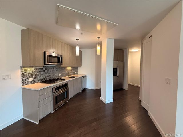 250 S Central Park Avenue 4D, Hartsdale, NY 10530