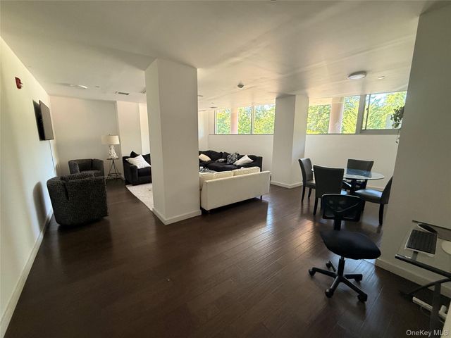 250 S Central Park Avenue 4D, Hartsdale, NY 10530