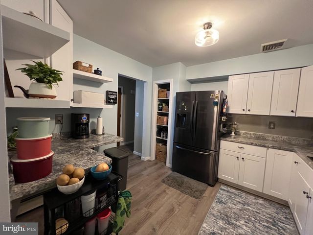 418 GOOD AVE, Womelsdorf, PA 19567