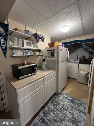 418 GOOD AVE, Womelsdorf, PA 19567