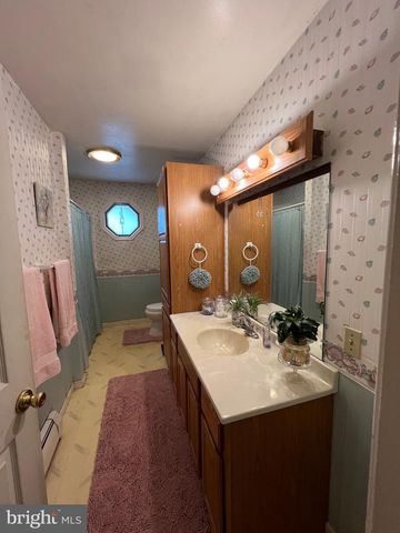 418 GOOD AVE, Womelsdorf, PA 19567