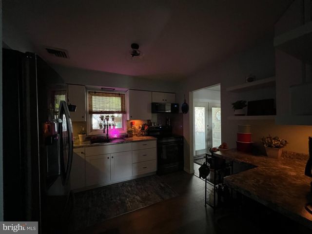 418 GOOD AVE, Womelsdorf, PA 19567