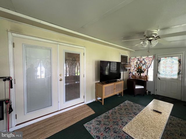418 GOOD AVE, Womelsdorf, PA 19567