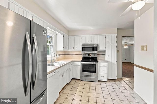 3 S WEST AVE, Shiremanstown, PA 17011