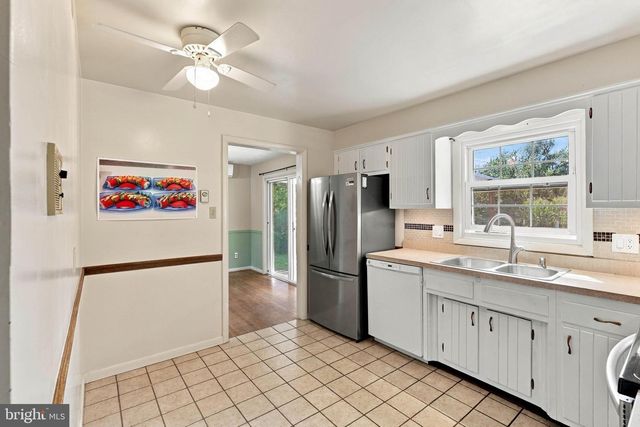 3 S WEST AVE, Shiremanstown, PA 17011