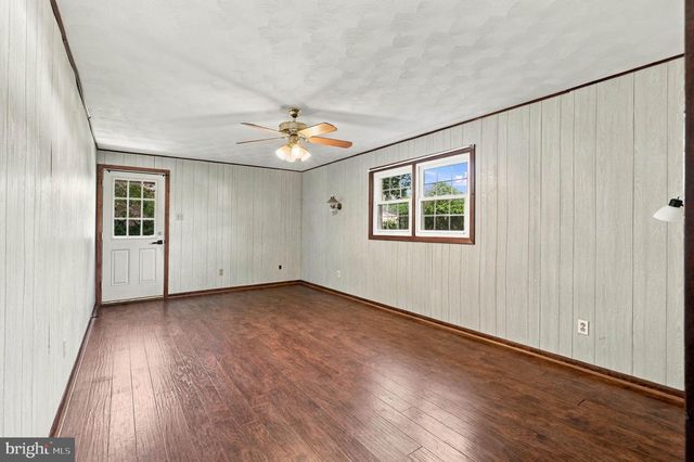 3 S WEST AVE, Shiremanstown, PA 17011